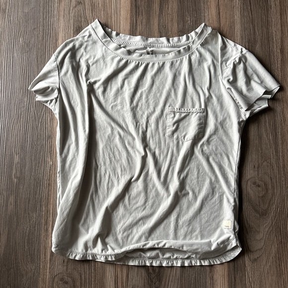 Vuori Light Gray T-Shirt - Picture 2 of 5